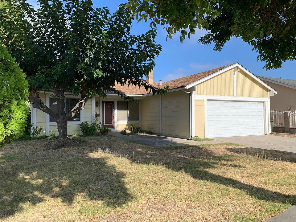 2nd image of 1825 Seville Way