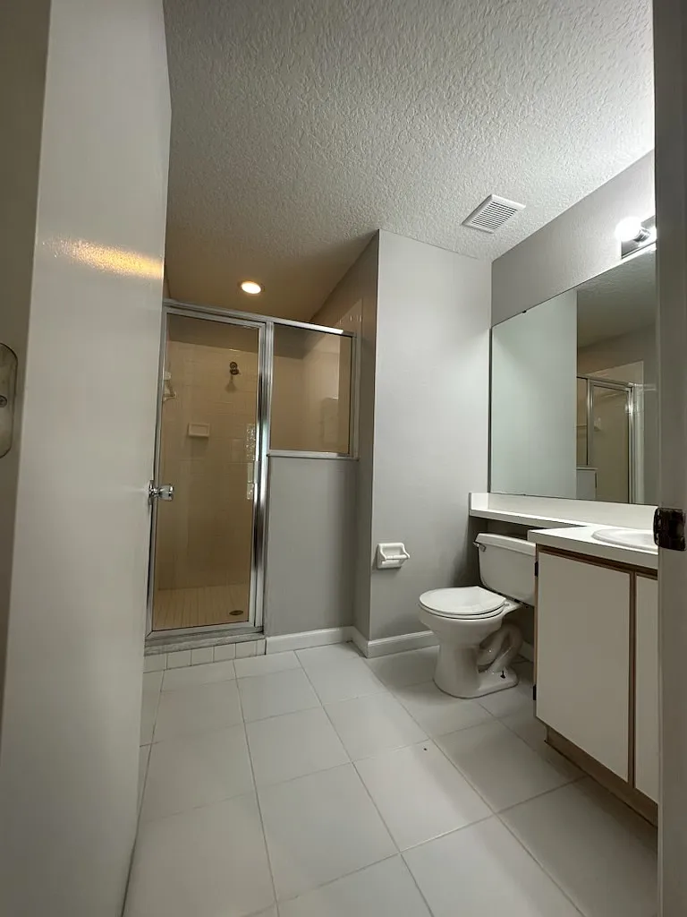 2147 Cypress Bay Blvd - 1 — Photo 4