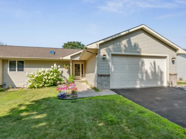 907 N Winter St, River Falls, WI 54022