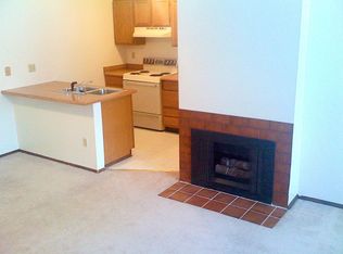 1920 Marthas Vineyard Cir #2, Anchorage, AK 99507