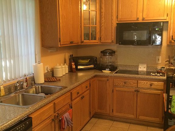 5th image of 12534 Benfield Ave