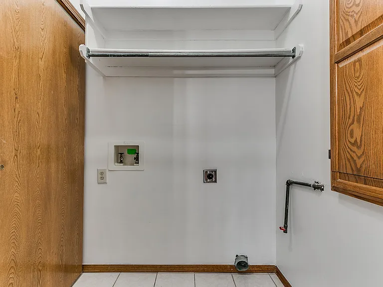 6439 Masons Dr — Photo 29