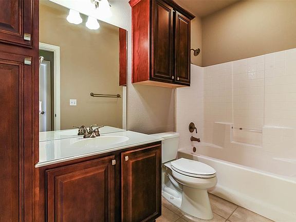 5th image of 3130 N Haven Dr