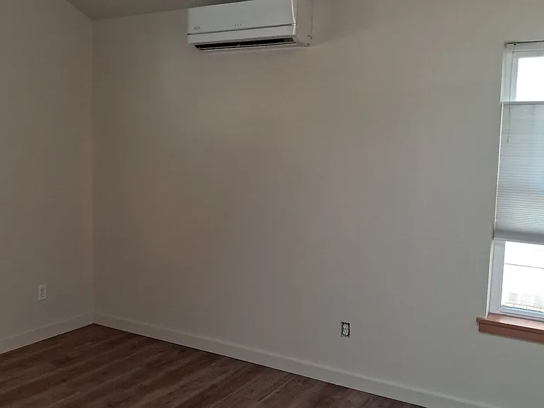 815 Oak St #STUDIO — Photo 17