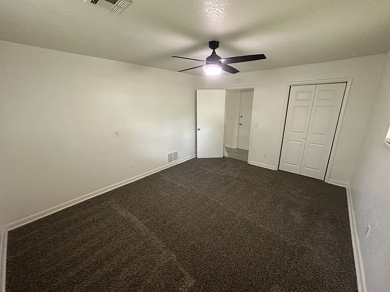 1206 N Markwell Ave — Photo 12