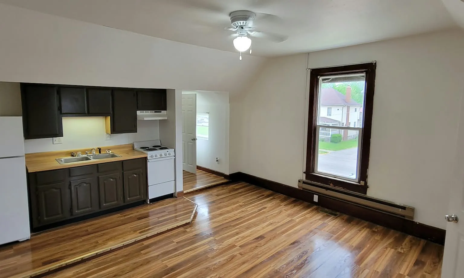 2 bed, $740 — Photo 2