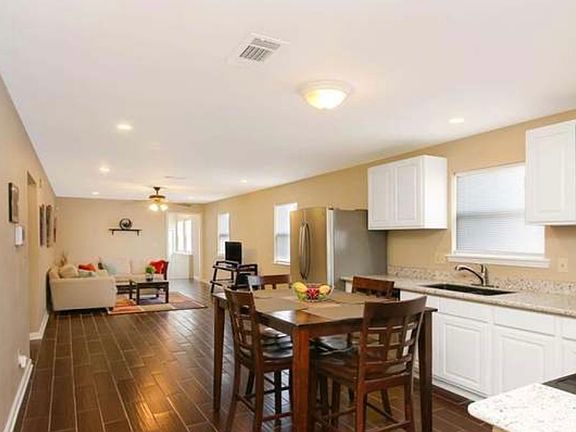 3rd image of 1333 Caffin Ave
