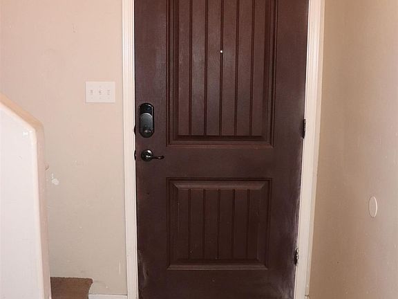 4th image of 1907 Leanne Dr
