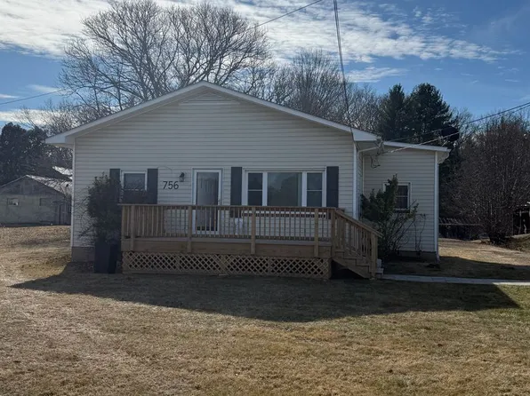 756 Auburn Ave, Radford, VA 24141