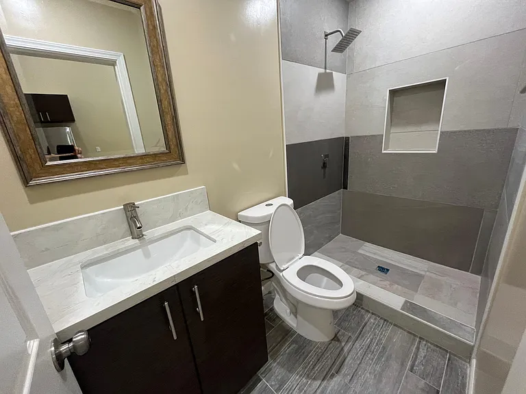 2739 Eltinge Dr — Photo 29