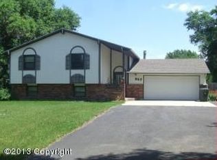 907 Aspen Ln, Gillette, WY 82716