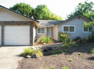 8755 SW Nisqually Ct, Tualatin, OR 97062