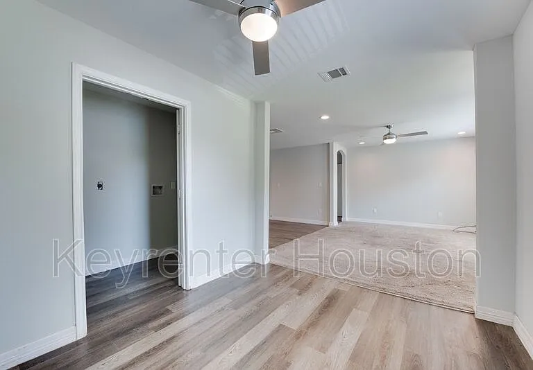 7601 Springdale St — Photo 9