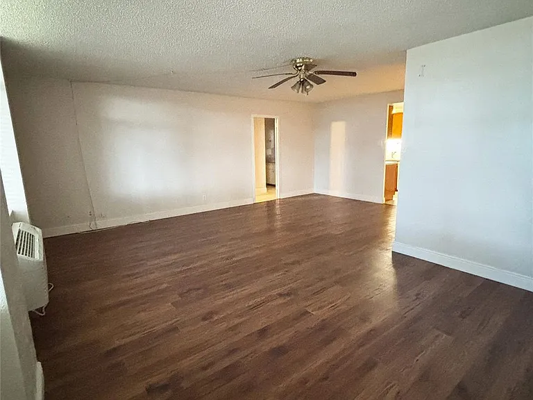 7520 Hornwood Dr #103 — Photo 6