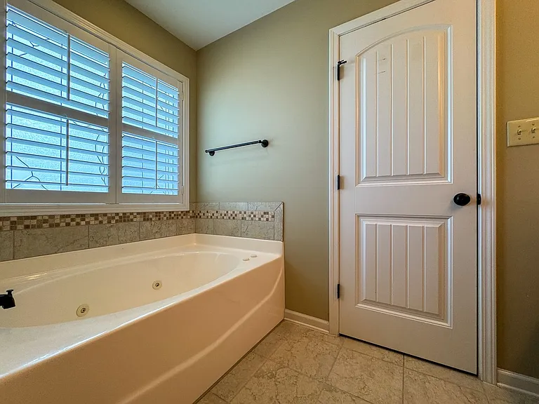 2900 Blackwater Ct — Photo 17