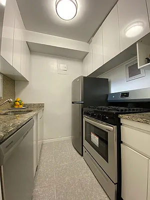 Sold by Barshay Brokerage | media 5