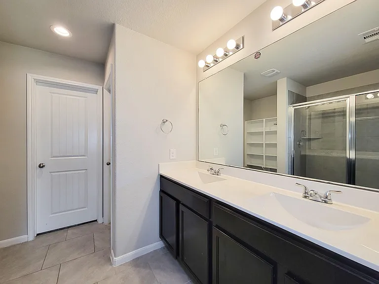 29614 Breakwater Dr — Photo 16