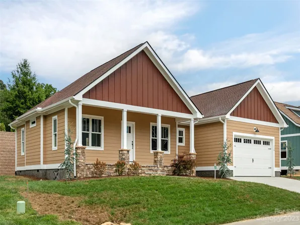 114 Olde Oak Way, Hendersonville, NC 28792