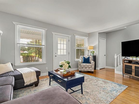 3rd image of 4361 Loughborough Ave