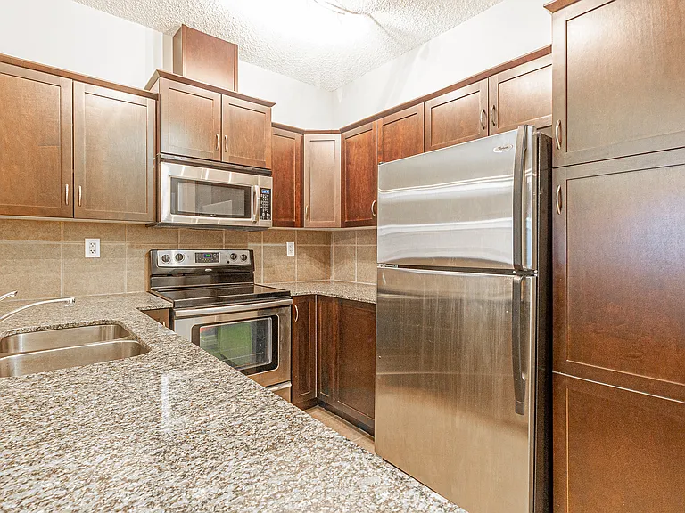 35 Inglewood Park SE #212 — Photo 8