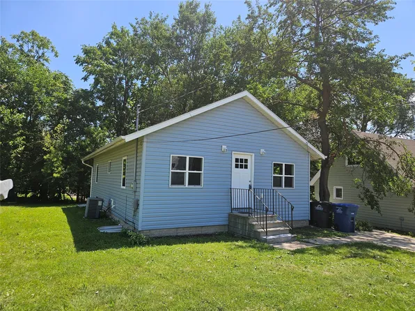 935 23rd St, Des Moines, IA 50312