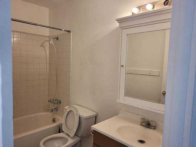 2519 S Parkcrest Dr #4 — Photo 12