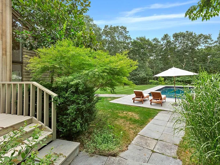 749 Edge Of Woods Rd — Photo 13