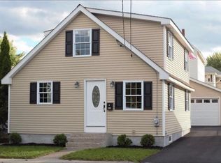 61 Columbine Ave, Pawtucket, RI 02861
