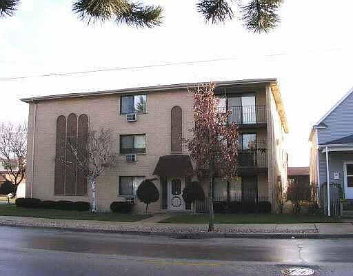 1st image of 3821 N Narragansett Ave APT 1W