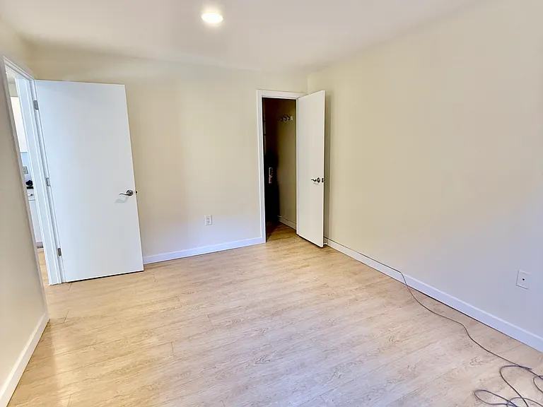 249 S 49th St #8O6 — Photo 76