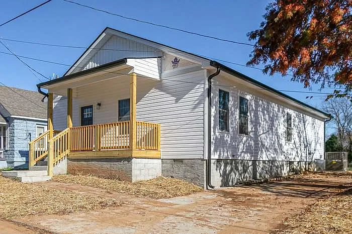 510 Gant St — Photo 4
