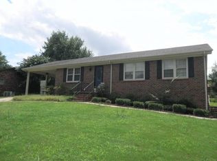 326 Lakeside Dr, Florence, AL 35630