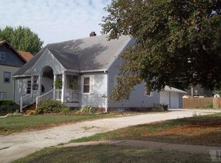 214 S Peterson St, Creston, IA 50801