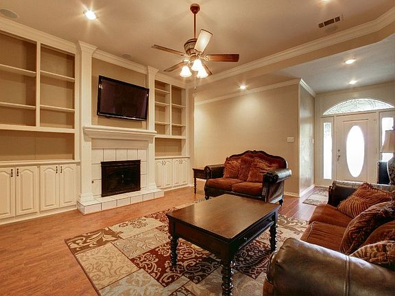 4th image of 301 James Dr