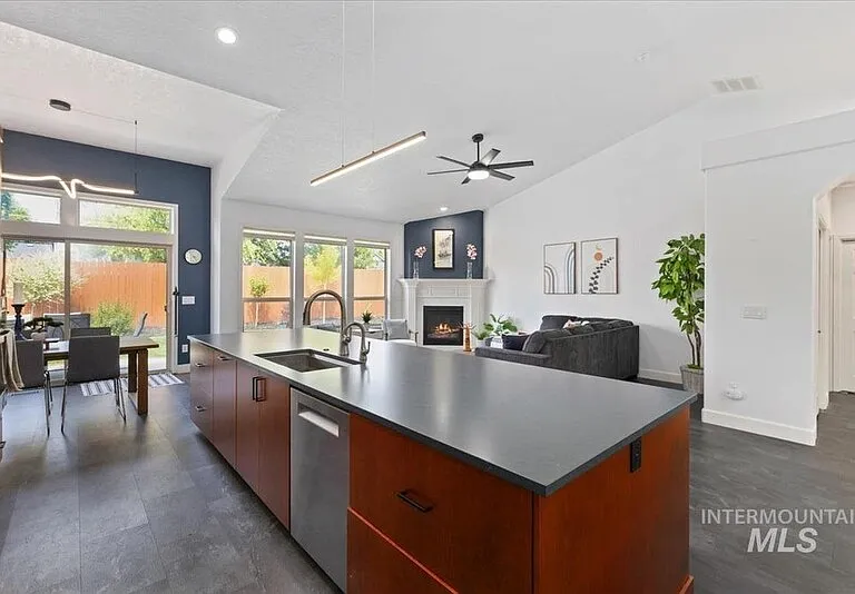 12580 W Mardia St — Photo 8