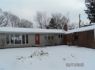 5948 Pilot Knob Ave NE, Louisville, OH 44641