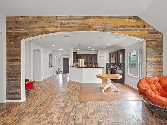 3rd image of 8309 Reggio St