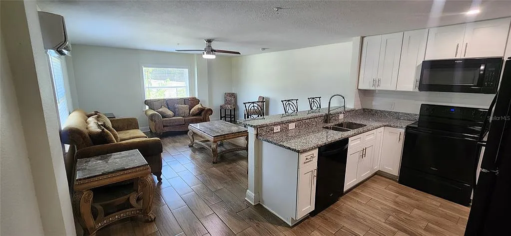 1 bed, 1.0 bath, 720 sqft, $1,150 — Photo 4