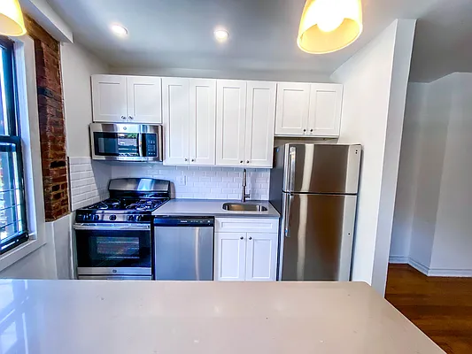 Rented by Voro New York | media 30