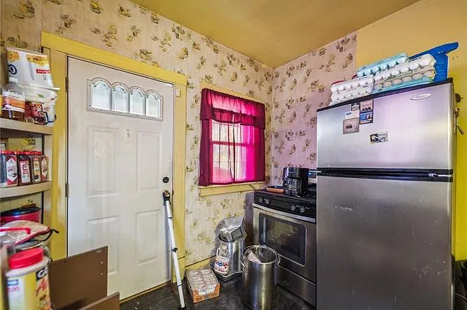4 bed, 1680 sqft, $1,149 — Photo 3