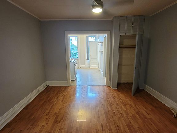 3rd image of 5915 Woodbine St Floor 1