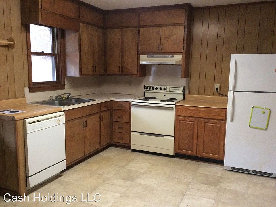 2nd image of 327 Hodges Valley Rd