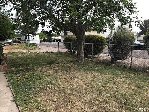 4th image of 235 Tanglewood Ln