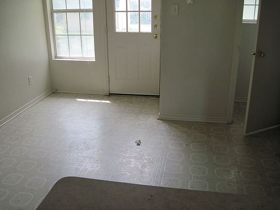 3rd image of 4501 Deek Dr APT B