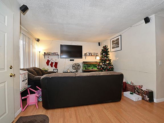 2nd image of 2516 Calle Serena