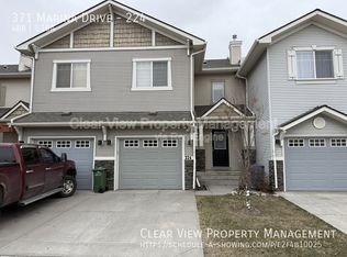 371 Marina Dr #224, Chestermere, AB T1X1V1