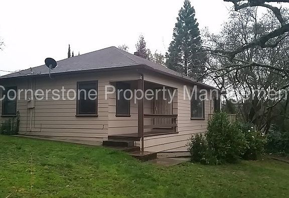 2nd image of 4522 Chicago Ave