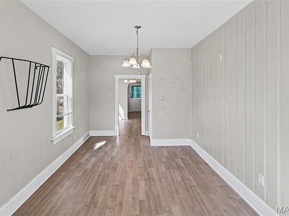 4th image of 217 N 41st St