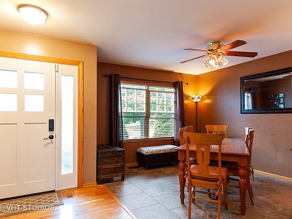 3rd image of 1224 Sun Lake Ct