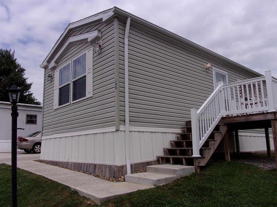 1st image of 140 Brandywine Cir E
